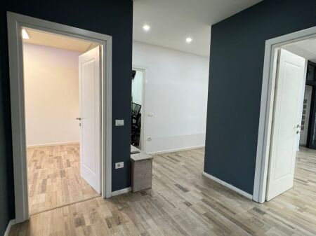 JEPET ZYRE ME QERA 110M2 BLLOK