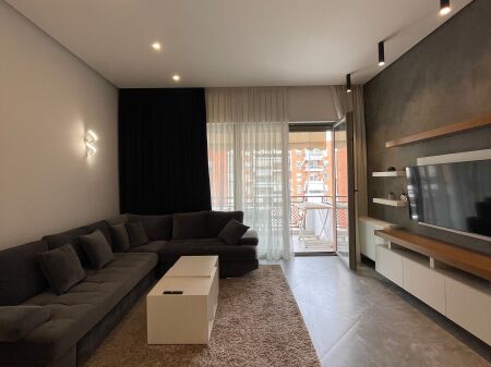 JEPET ME QIRA Apartament 2+1+2+Post Parkimi  Kompleksi Delijorgji