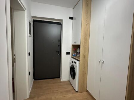  Shitet Apartament 1+1 – Rruga Irfan Tomini