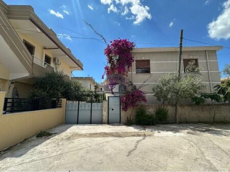  Shtëpi private në shitje në Vlorë,Rr.Haxhi Xhyheri,prane transballkanikes