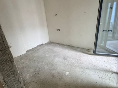 SHITET APARTAMENT 1+1 RRUGA E KAVAJES