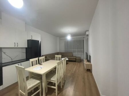 Apartament 2+1 per qera ne Kamez