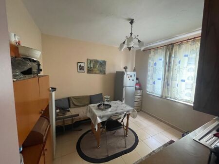  Apartament 3+1 për Shitje – Pallat Ekzistues
