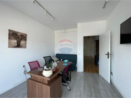 * 3+1 AFFITTO PER UFFICI-Centro Kristal*