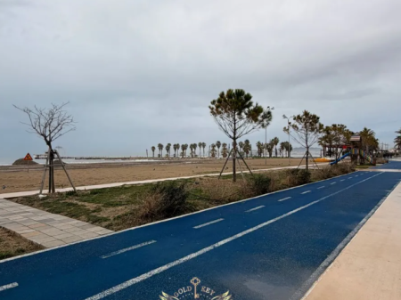 Business unit for rent Seaside with the Sea Iliria Beach • 