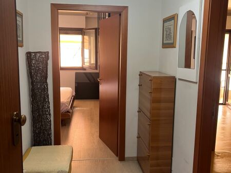 Apartament me qera , te lulishtja