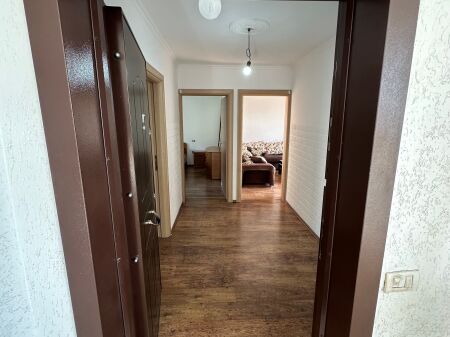 Shitet apartament