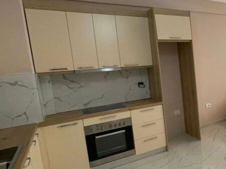 apartament me qera 2+1 Astir