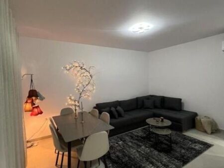 APARTAMENT 2+1 PER SHITJE PERBALLE SHKOLLES HARRZ FULLZ