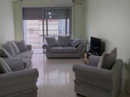 Apartament 1+1 me qira , Komuna e Parisit