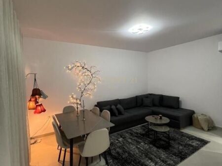 APARTAMENT 2+1 PER SHITJE PERBALLE SHKOLLES HARRY FULTZ