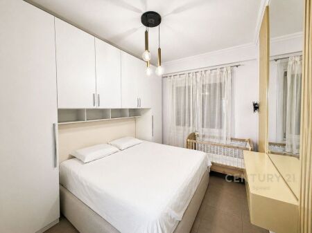 Shitet apartament 1+1 në zonën e Astirit!