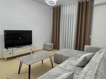 Jepet me qira apartament 2+1 te Ish Parku i Autobuzave, Kompleksi Star
