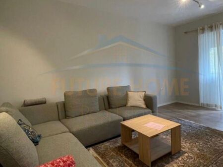 Affitto, Appartamento 1+1, Via Mine Peza, Tirana.