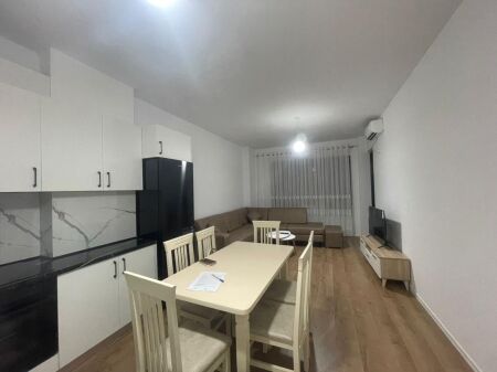 Apartament 2+1 per qira ne Kamez