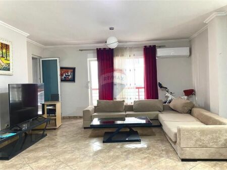 Apartament - Për Shitje - Kompleksi Kolombo, Tiranë