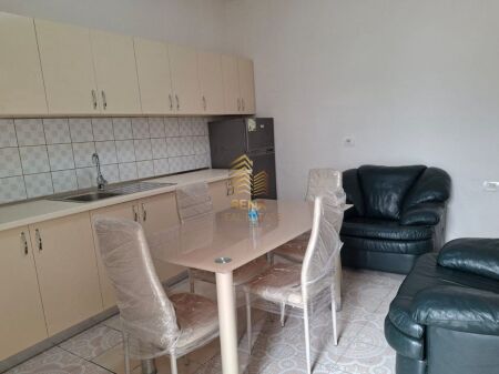 Rent, Private Entrance 1+1+Parking Spot, Bardhyl Street, 38,000 Lek/Month