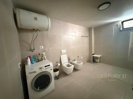 Apartment 1+1 and parking space for rent near the Medrese!