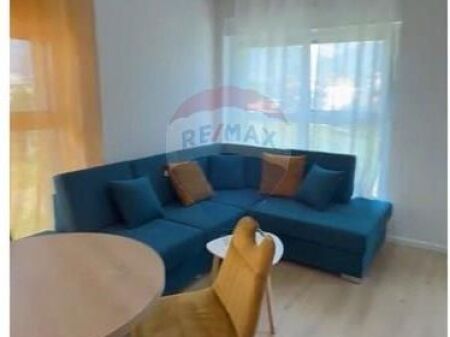 Shitet Apartament 1+1 me Ballkon tek Kompleksi Kadiu – Mangalem, Tiranë 