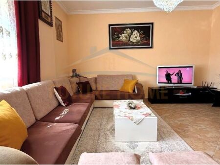 Shitet Apartament 1+1+Verande, Don Bosko