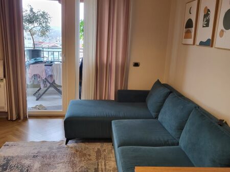  Shitet Apartament 1+1 – Rruga e Elbasanit