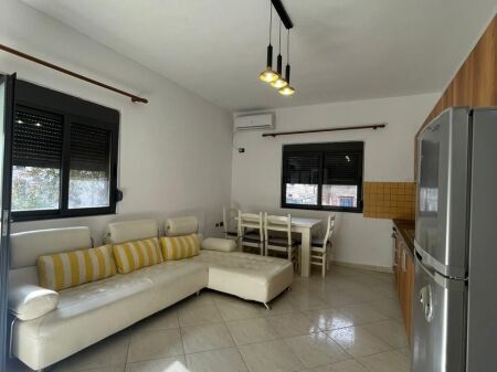  APPARTAMENTO IN AFFITTO 2+1 + BALCONE MUZEUMI DURRES