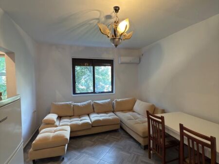 Apartament 1+1 per shitje ne Rrugen Irfan Tomini prane Big market