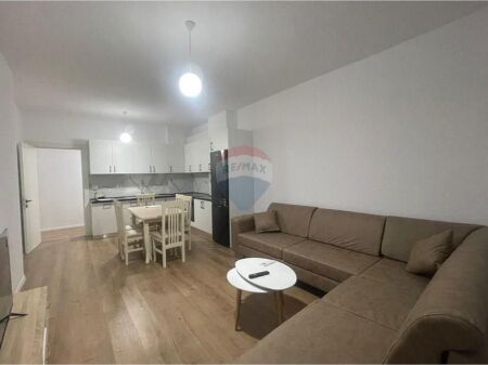 Apartament - Për Qira - Bulevardi Blu, Kamëz