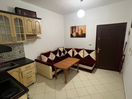  Apartment 1+1 for Rent – Hamdi Sina Street, Dry Lake