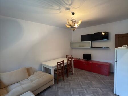 Apartament ne shitje 1+1 te ish Diplomat 1