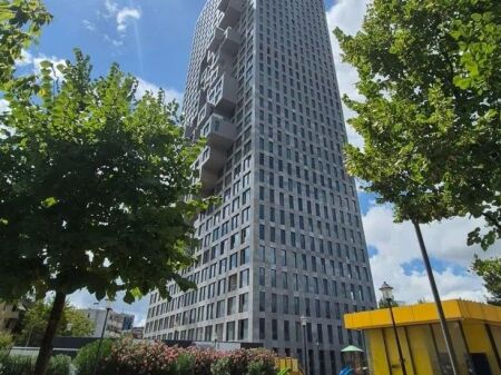 Ufficio in Affitto a Downtown One Tirana
