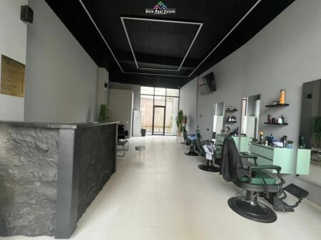 Negozio In Affitto Al Nuovo Mercato (ID BD21902) Tirana