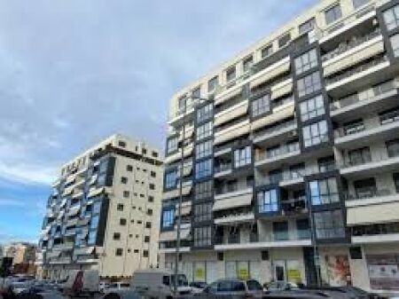Shitet apartament 2+1, 21 Dhjetori