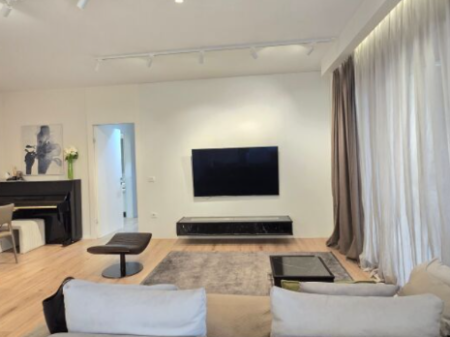  SHITET APARTAMENT 3+1+2 – Kompleksi Delijorgji
