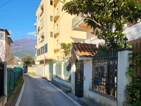 Jepet Apartament me Qira – Kodra e Priftit, Tiranë