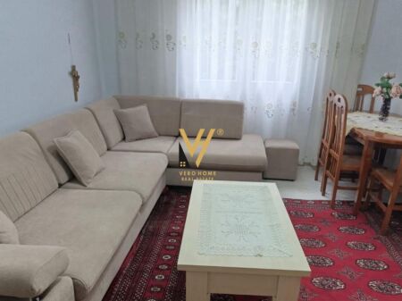 JEPET SHTEPI 2+1 ME QIRA NE KOMBINAT 50.000 LEKE