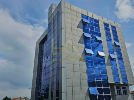 Edificio in Vendita – Tirana