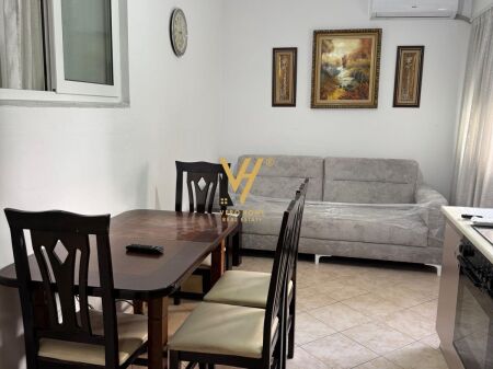 JEPET APARTAMENT 1+1+BLK ME QIRA TE KOMUNA E PARISIT 50.000 LEKE