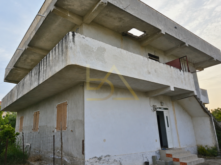 Villa su Due Piani in Vendita – Spiaggia di Durazzo, Quartiere 13