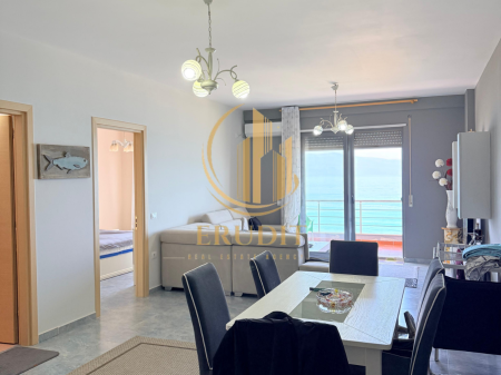  Appartamento 2+1 in vendita a Lungomare Linea Prima con Vista Completa sul Mare 