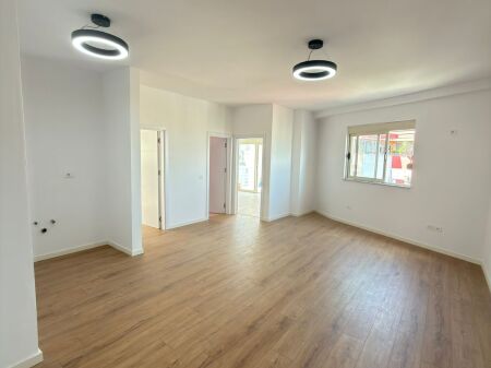 SHITET APARTAMENT 2+1 pranë Fondacionit Eleonor  