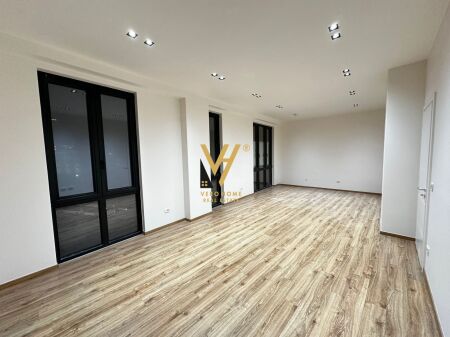JEPET ZYRE 96 M2 ME QERA TE RRUGA E ELBASANIT 160.000 LEKE