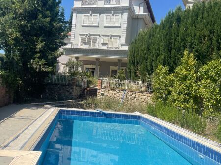 Villa di 4 Piani con Piscina in Vendita – Akacia Hills, TEG