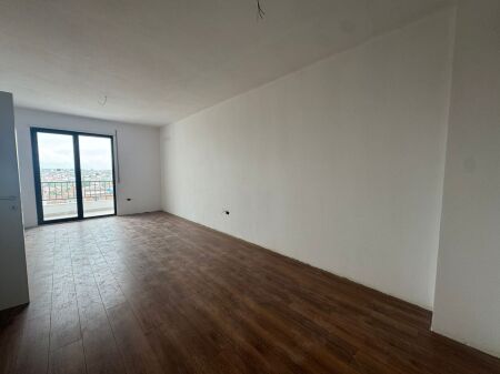  APPARTAMENTO IN VENDITA – Via Dibrës, vicino al Commissariato N. 4