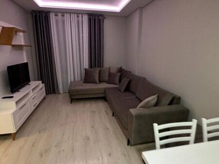 Jepet me qira apartament 2+1 te Residenca Future Home, Astir.