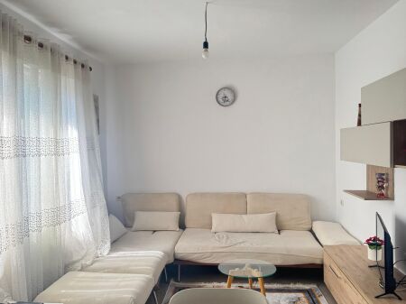 Apartment 1+1 for rent in Shkoze