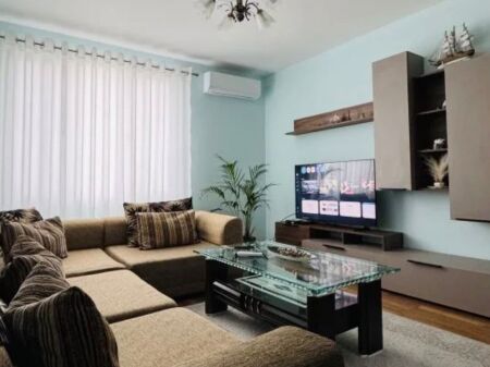 JEPET APARTAMENT ME QERA 1+1 RRUGA E KOSOVAREVE