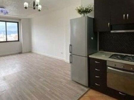 QERA, APARTAMENT 3+1+2, ISH EKSPOZITA, TIRANE(530581009-1)
