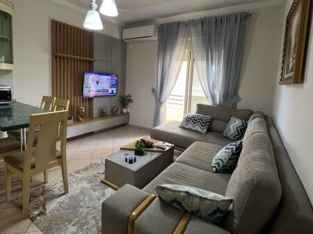 Jepet me qira apartament 2+1 tek Rruga Irfan Tomini