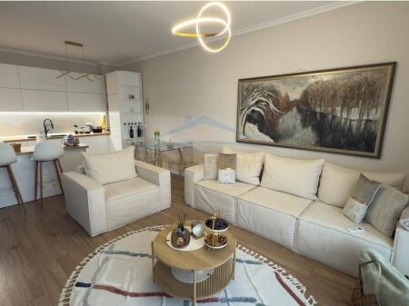 Shitet apartament 2+1+post parkimi Rruga Jordan Misja Tirane